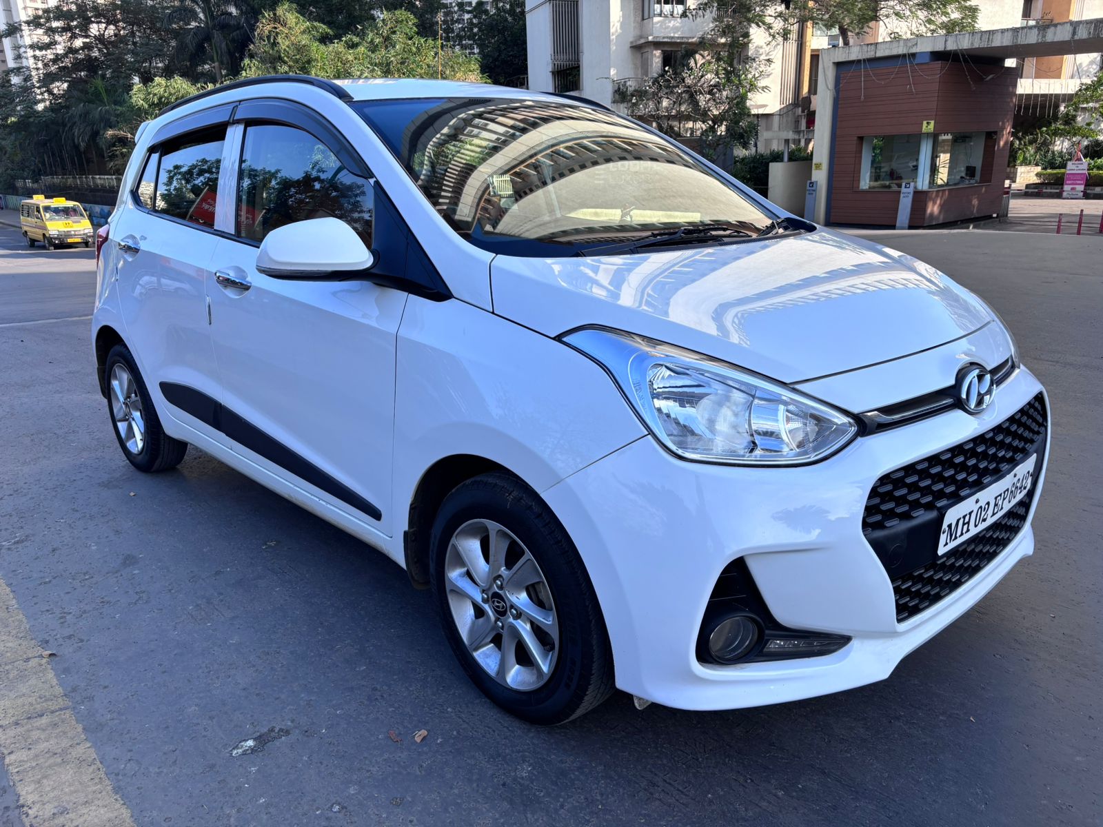 2017 Hyundai Grand i10 Asta 1.2 CRDI MT (D)