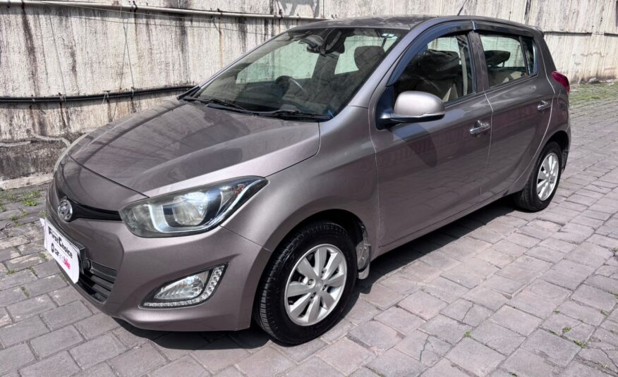 2014 Hyundai i 20 Asta MT P