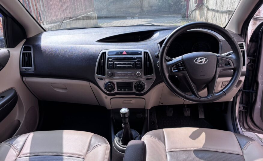 2014 Hyundai i 20 Asta MT P