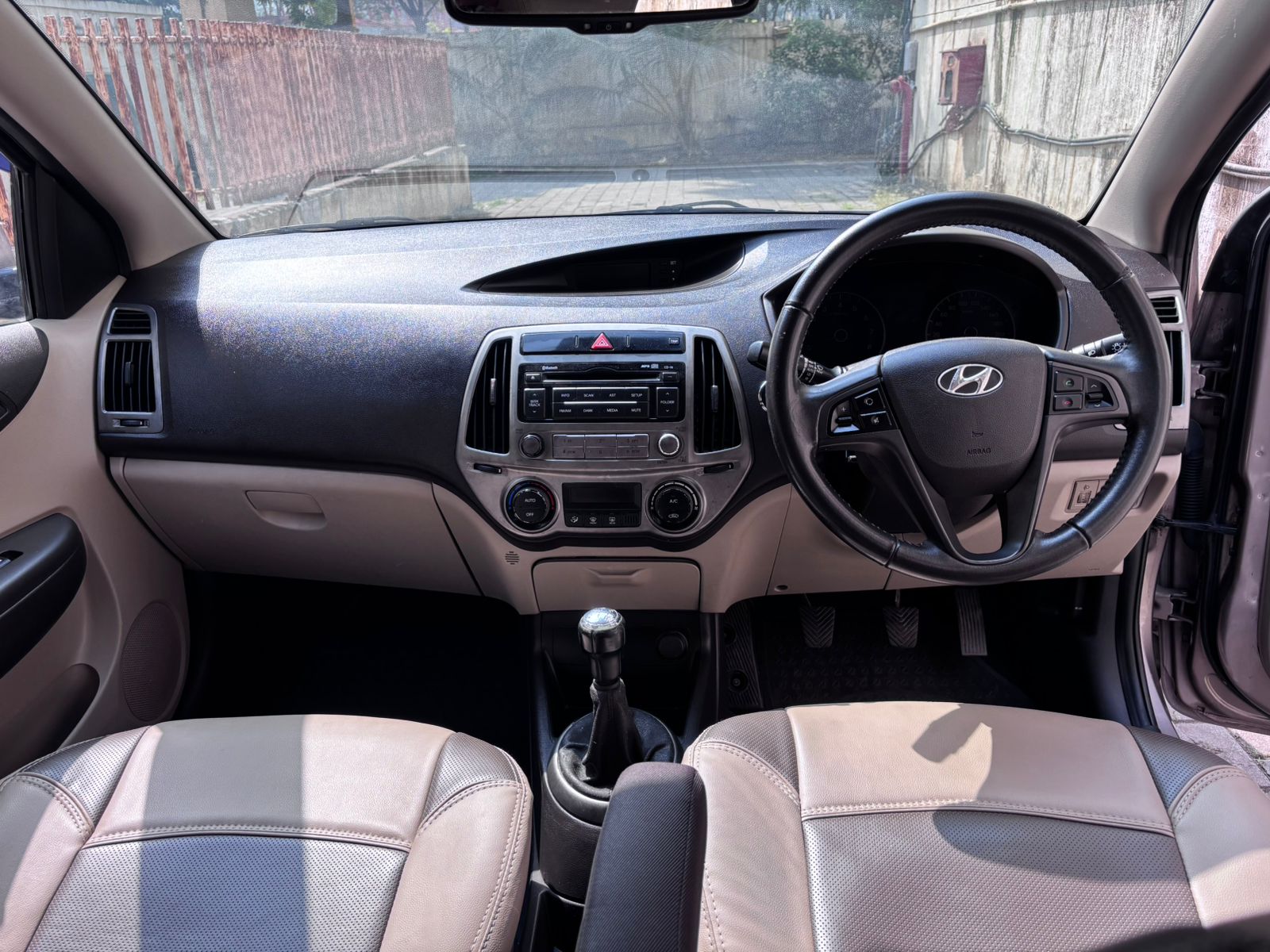 2014 Hyundai i 20 Asta MT P