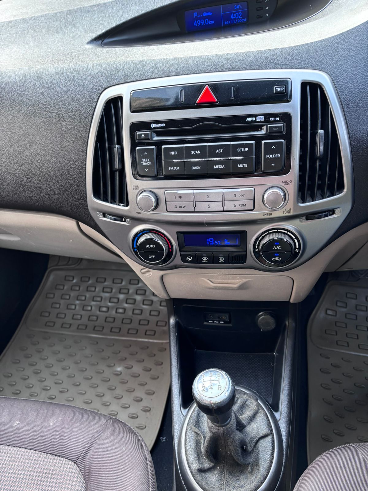 2014 Hyundai i20 Sport MT