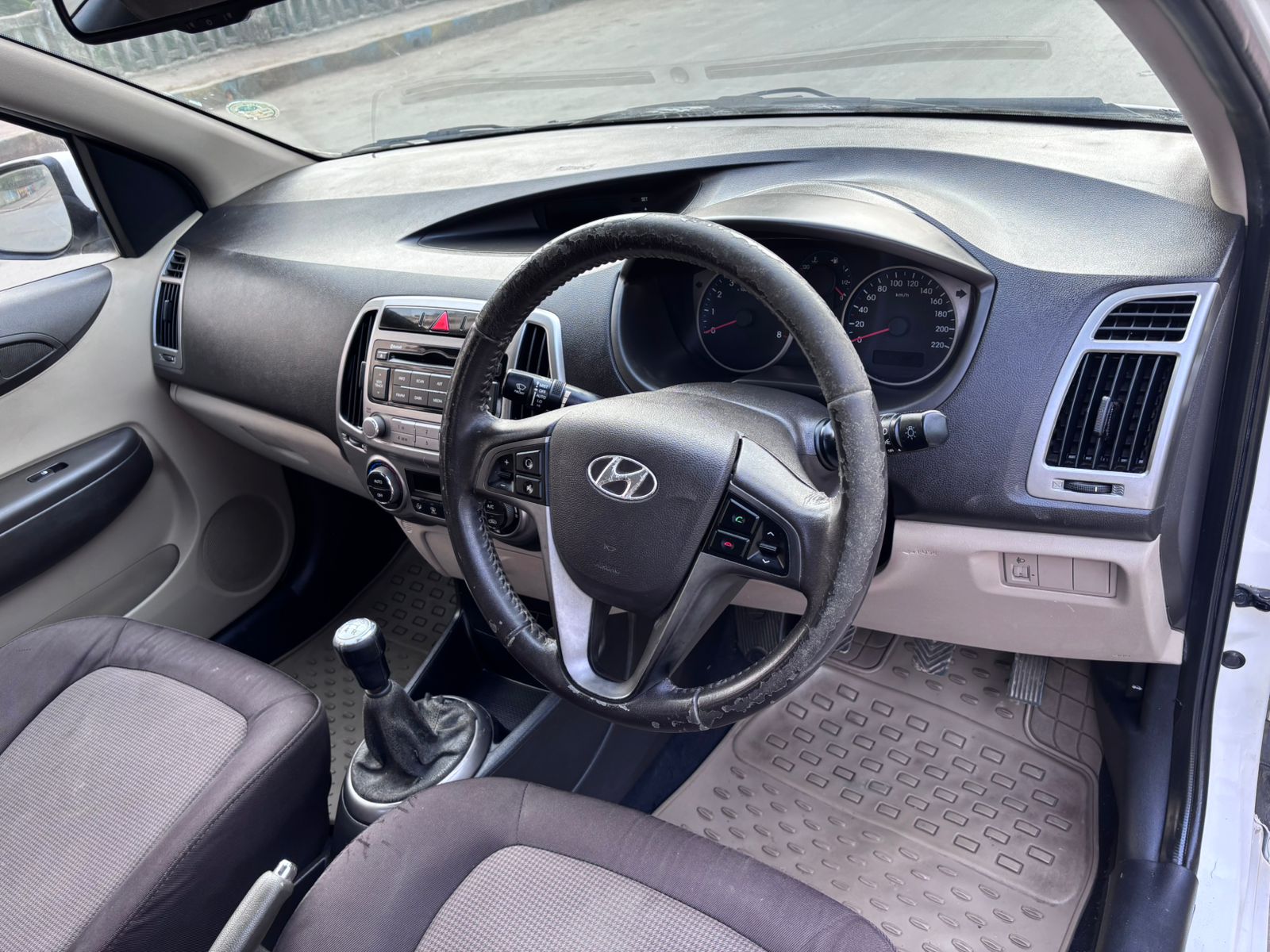 2014 Hyundai i20 Sport MT