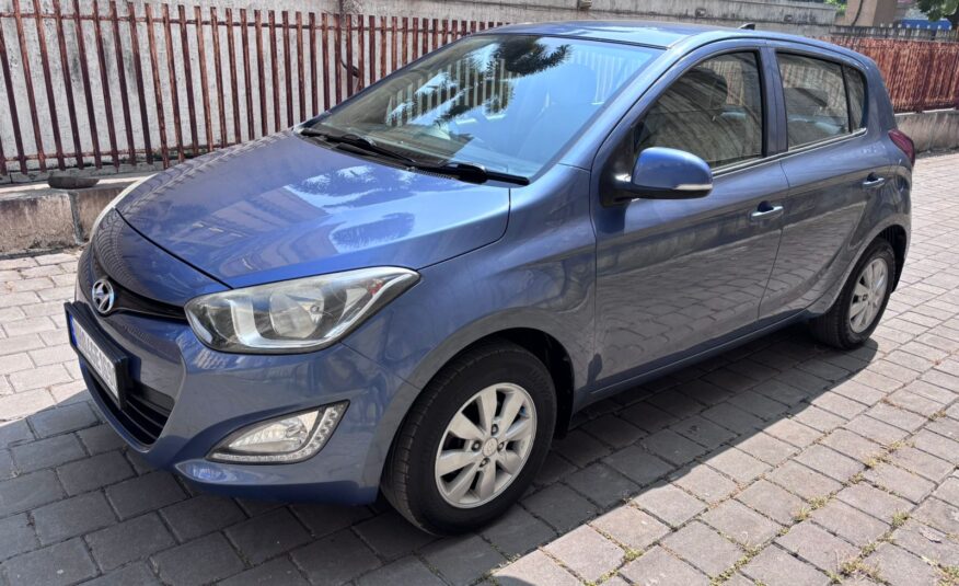 2013 Hyundai i20 Sport MT