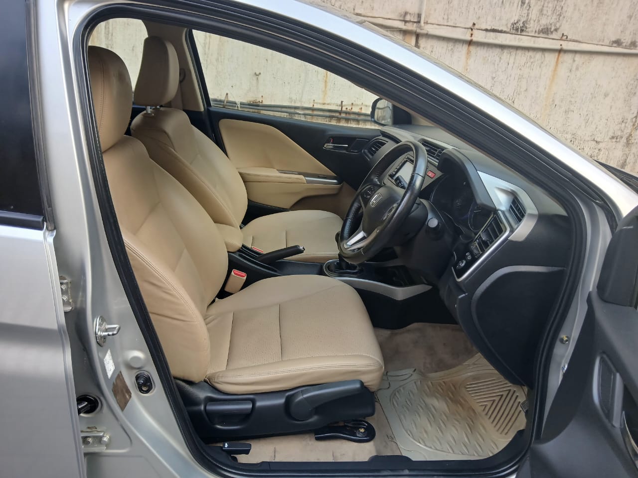 2016 Honda City 1.5 VX Sunroof MT