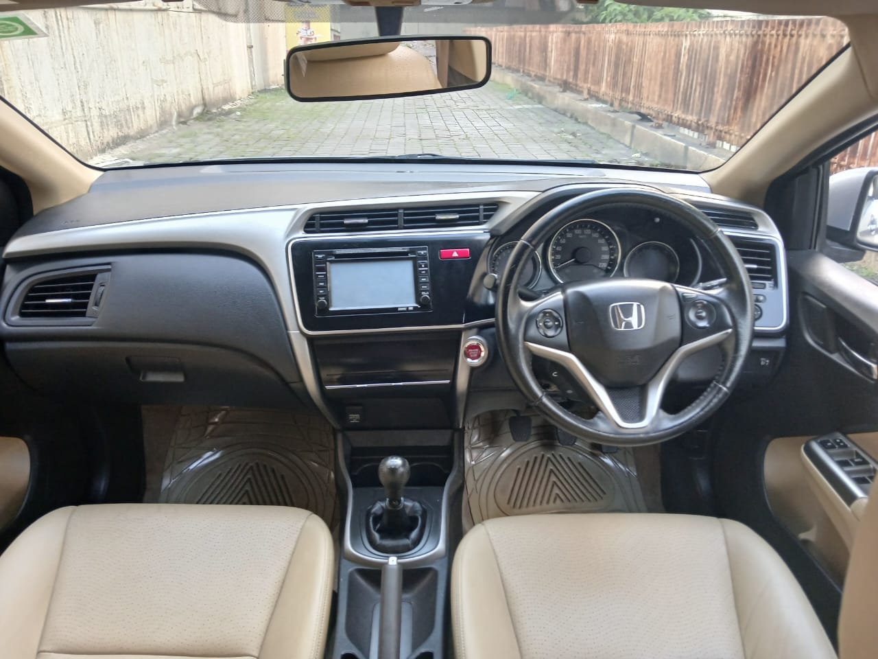2016 Honda City 1.5 VX Sunroof MT