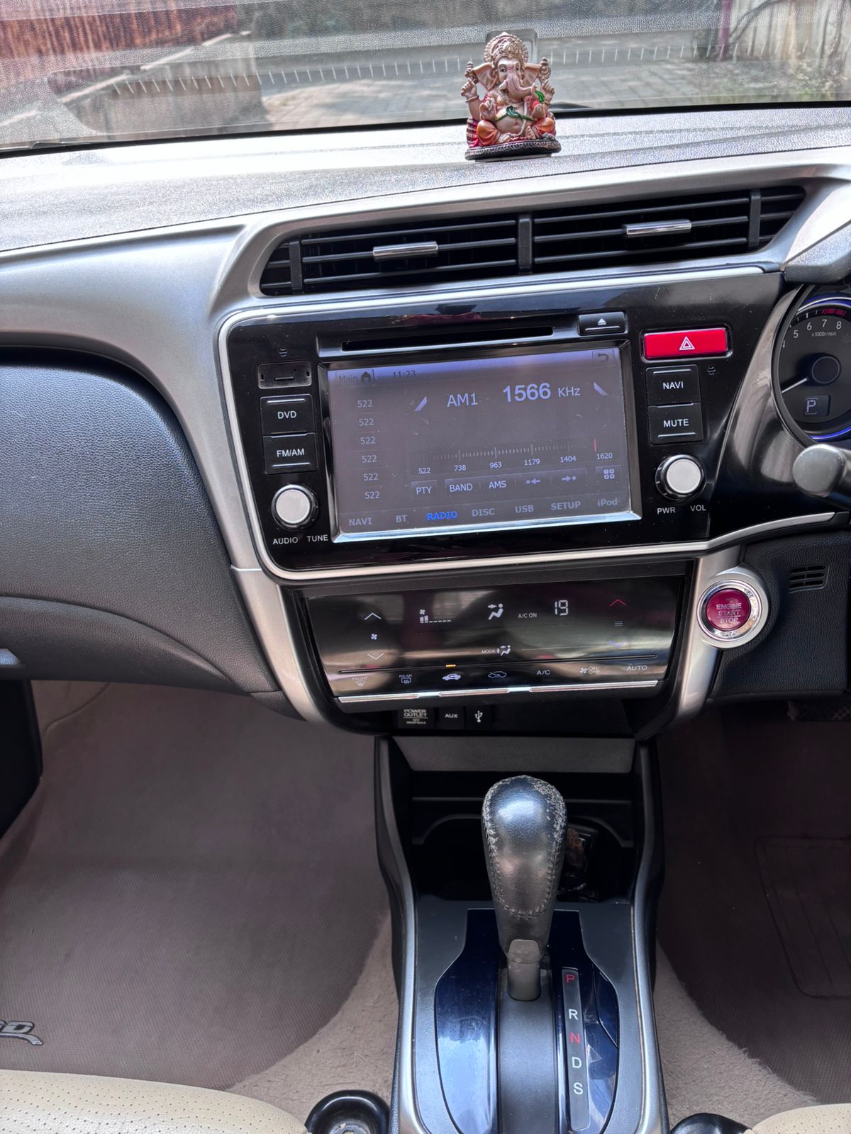 2015 Honda City 1.5 VX CVT PET Sunroof