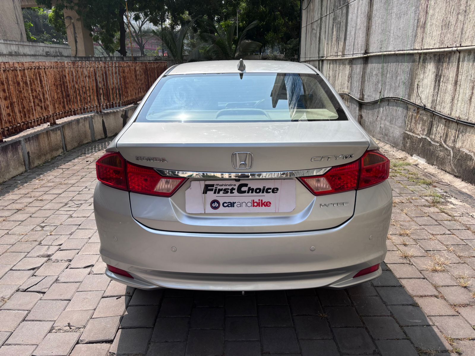 2015 Honda City 1.5 VX CVT PET Sunroof