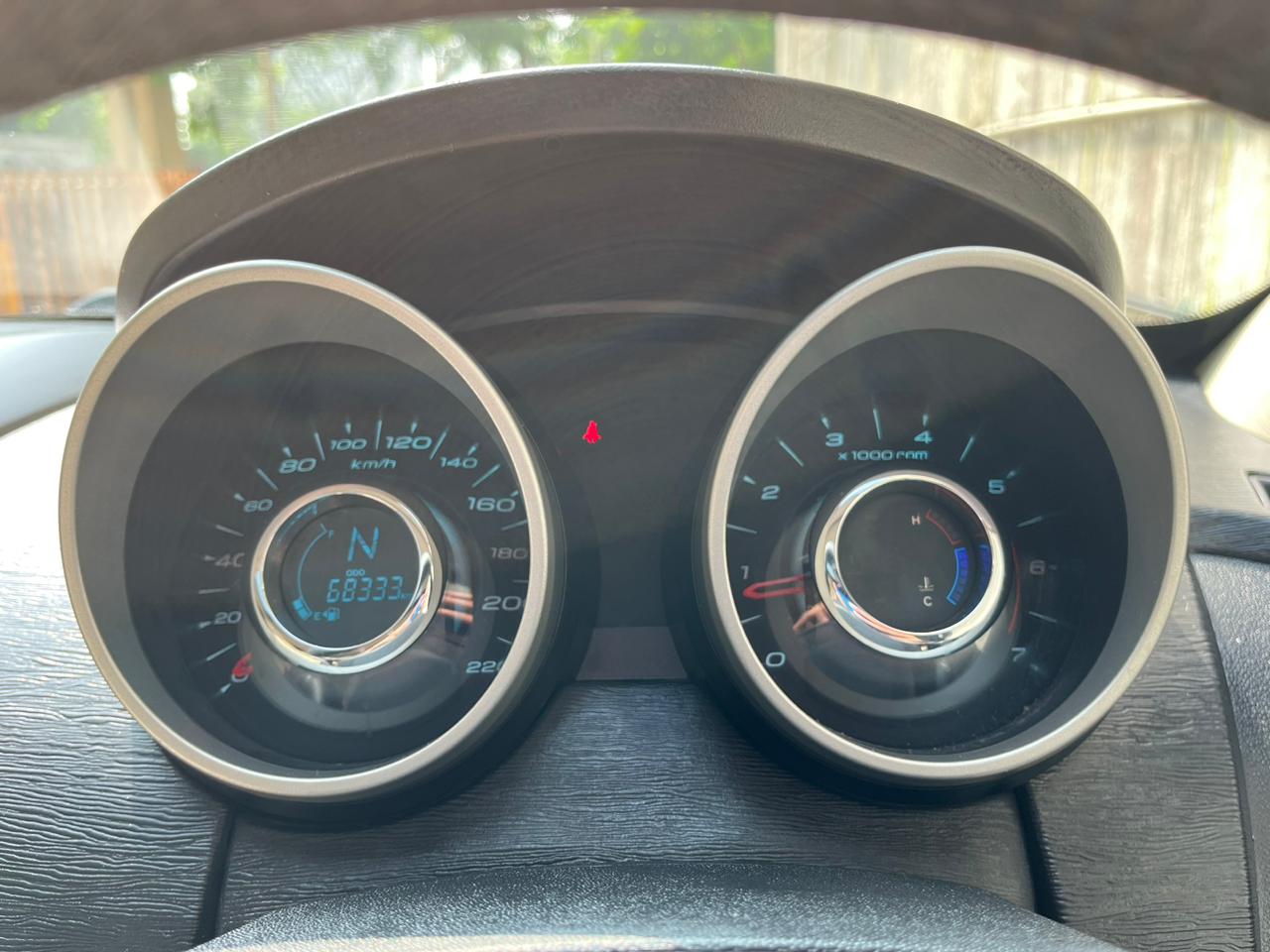 2018 Mahindra XUV 500 W 9 Mt