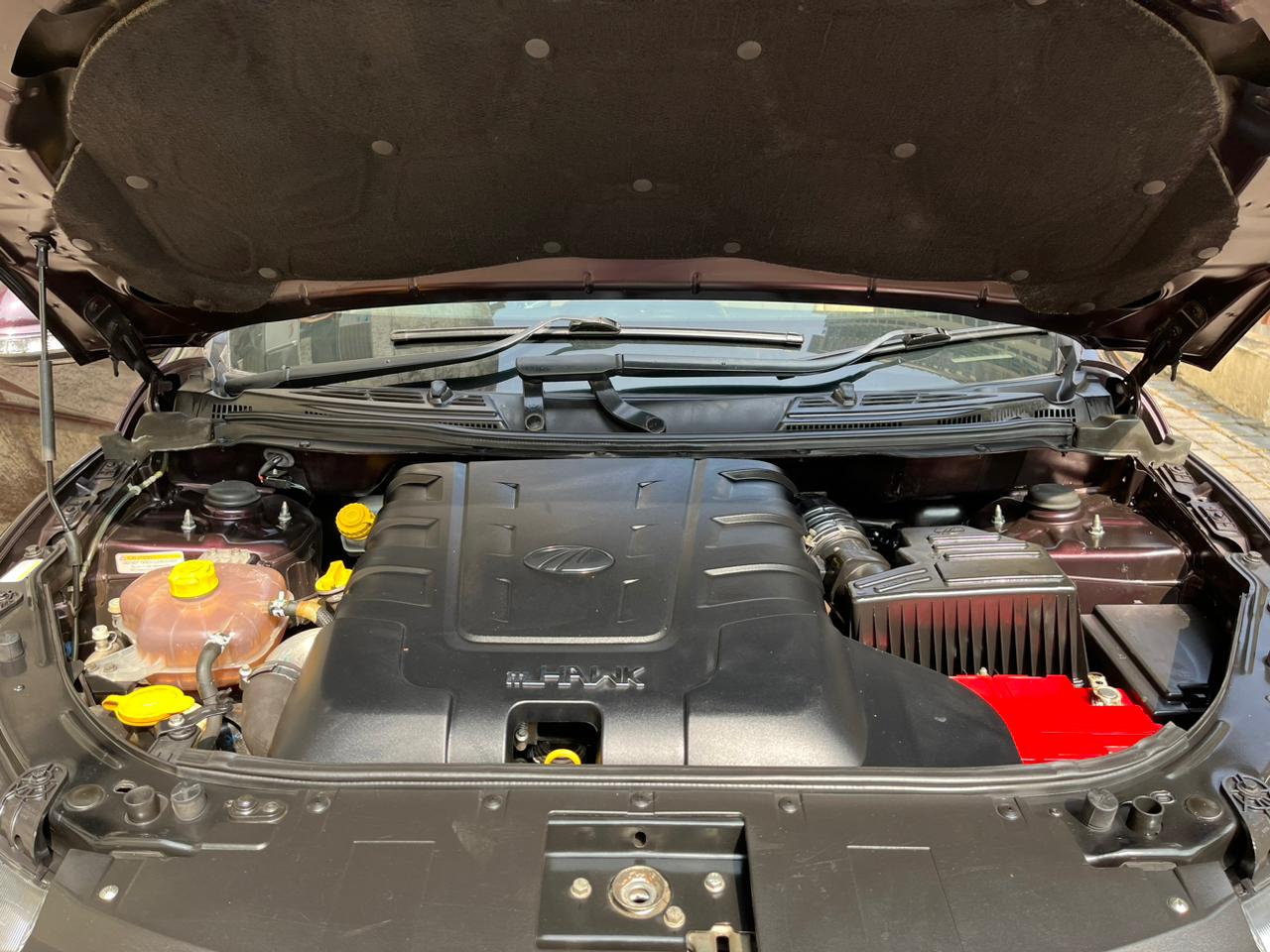 2018 Mahindra XUV 500 W 9 Mt