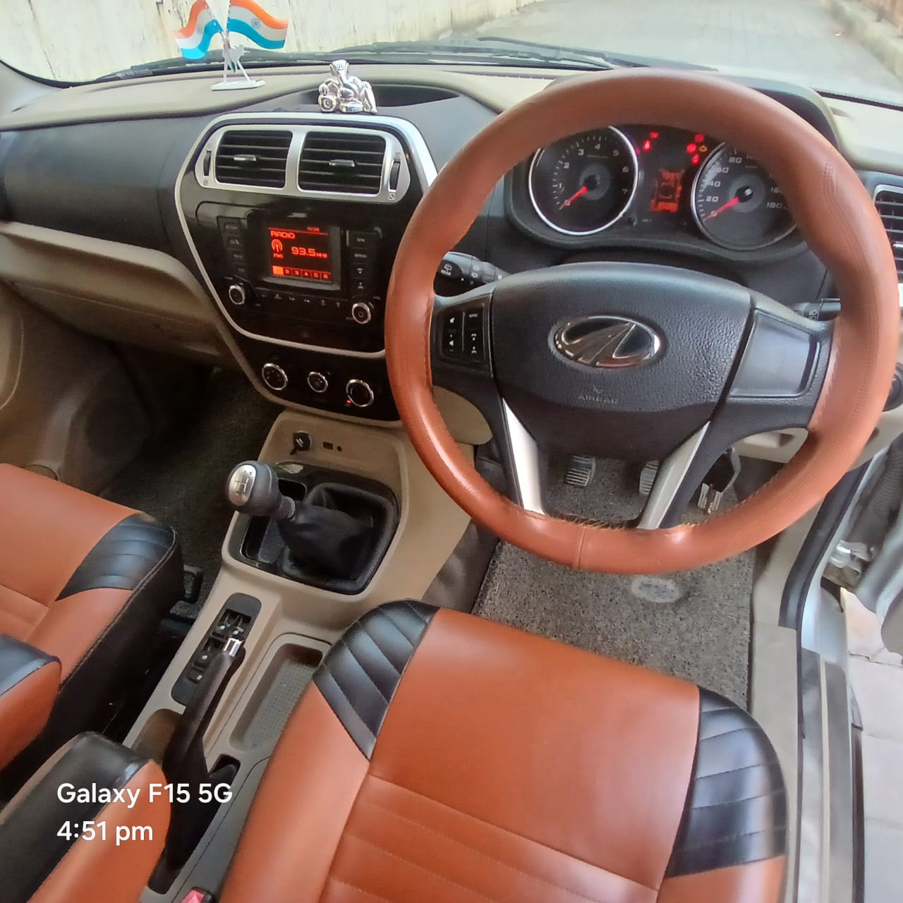 2018 Mahindra TUV 300 T8 MHAWK MT D