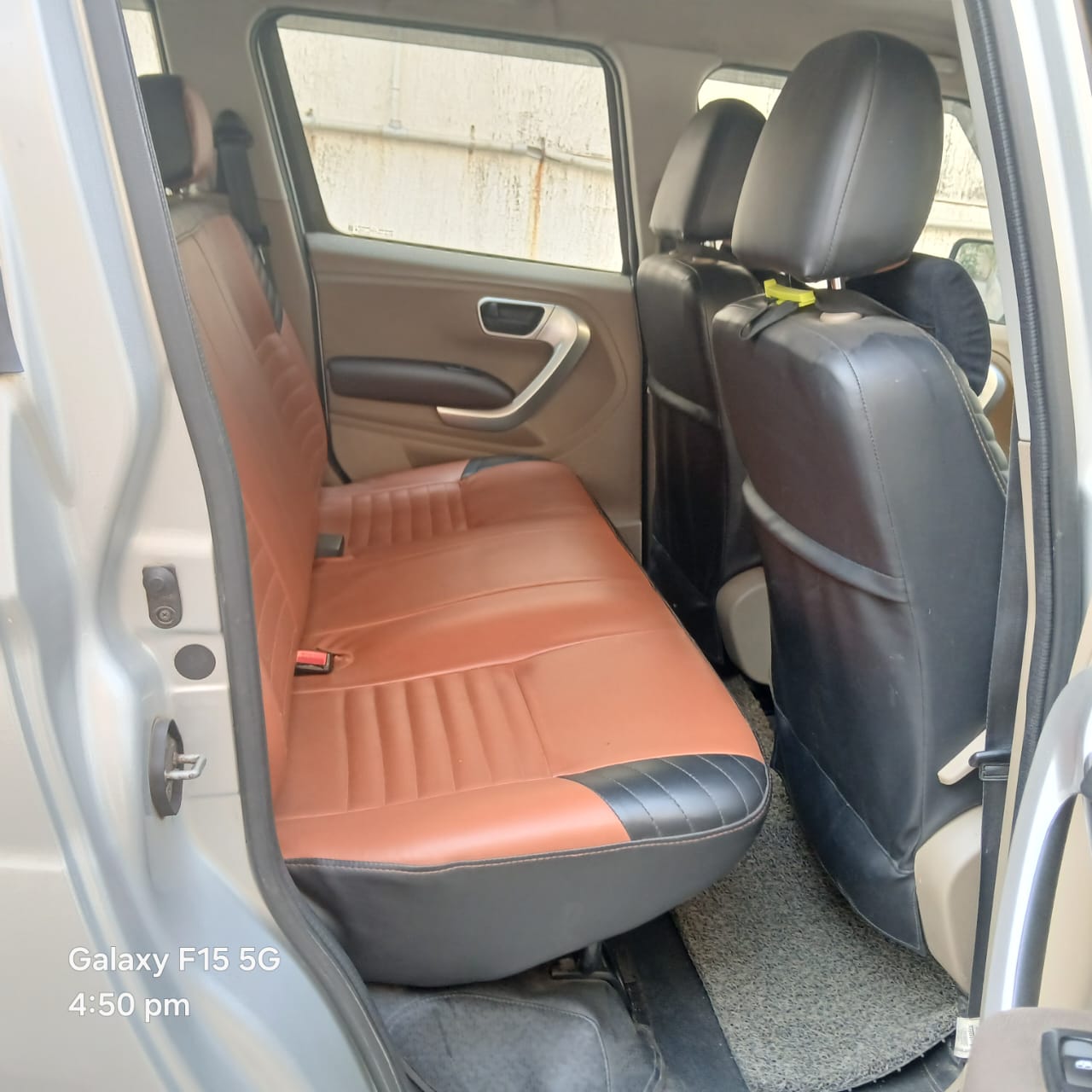 2018 Mahindra TUV 300 T8 MHAWK MT D