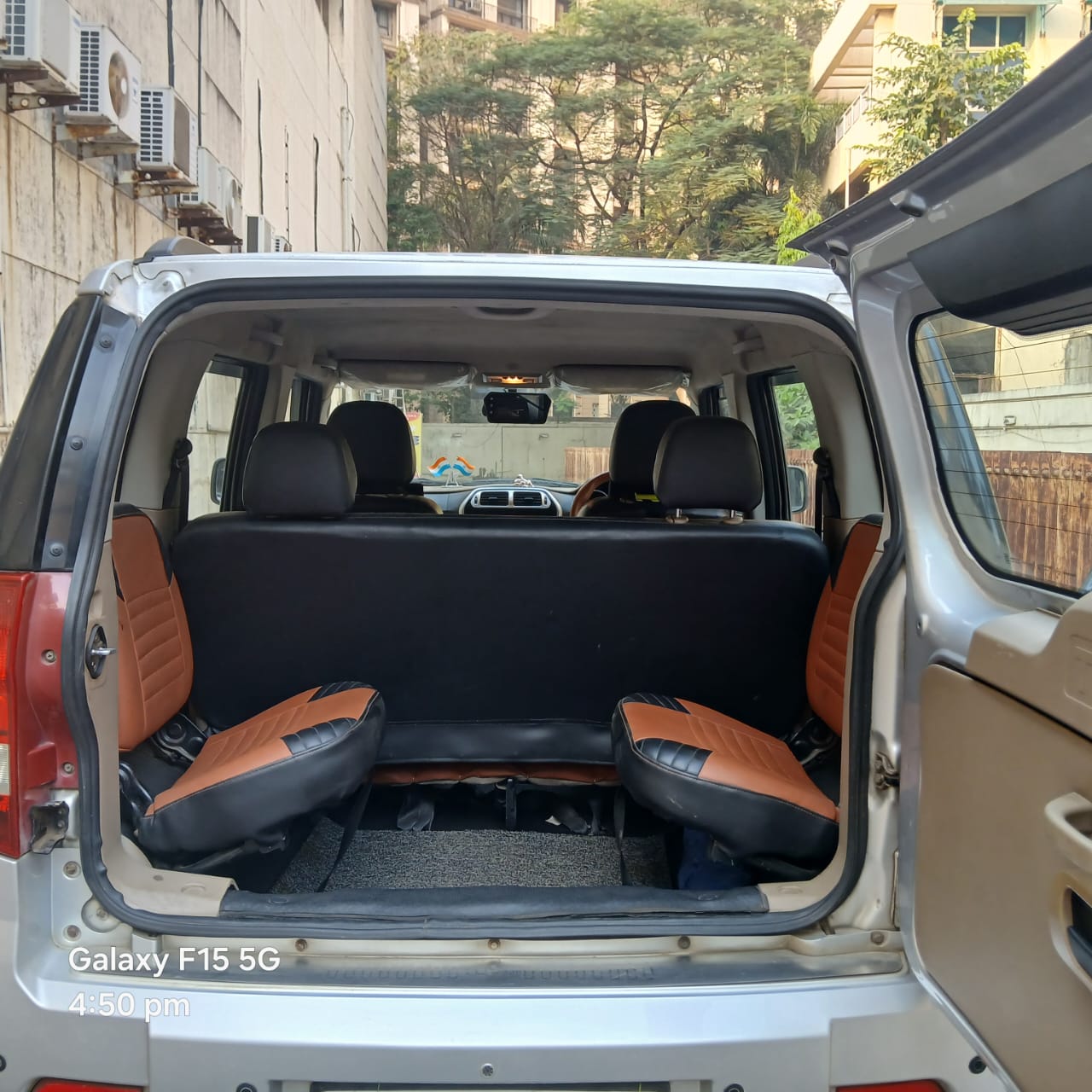 2018 Mahindra TUV 300 T8 MHAWK MT D