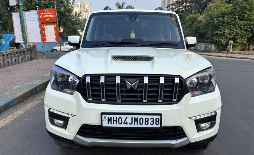 2018 Mahindra Scorptio S11 7 STR Manual