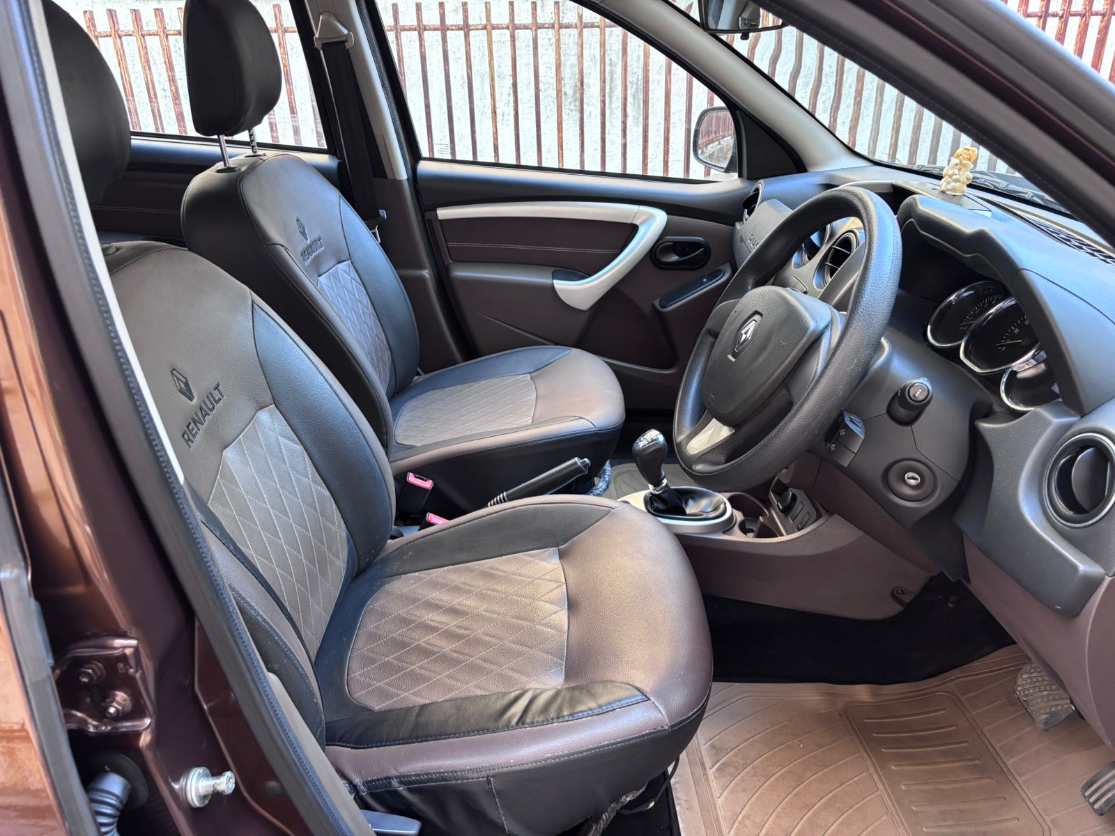 2017 Renault Duster 110 PS RXL AT (D)