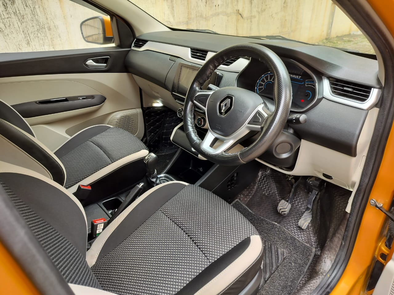 2020 Renault Triber RXZ Easy R1.0