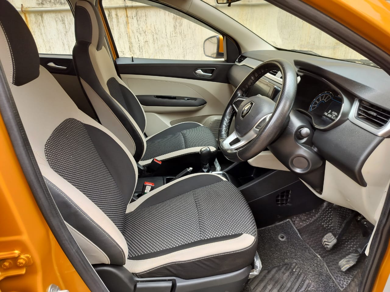 2020 Renault Triber RXZ Easy R1.0