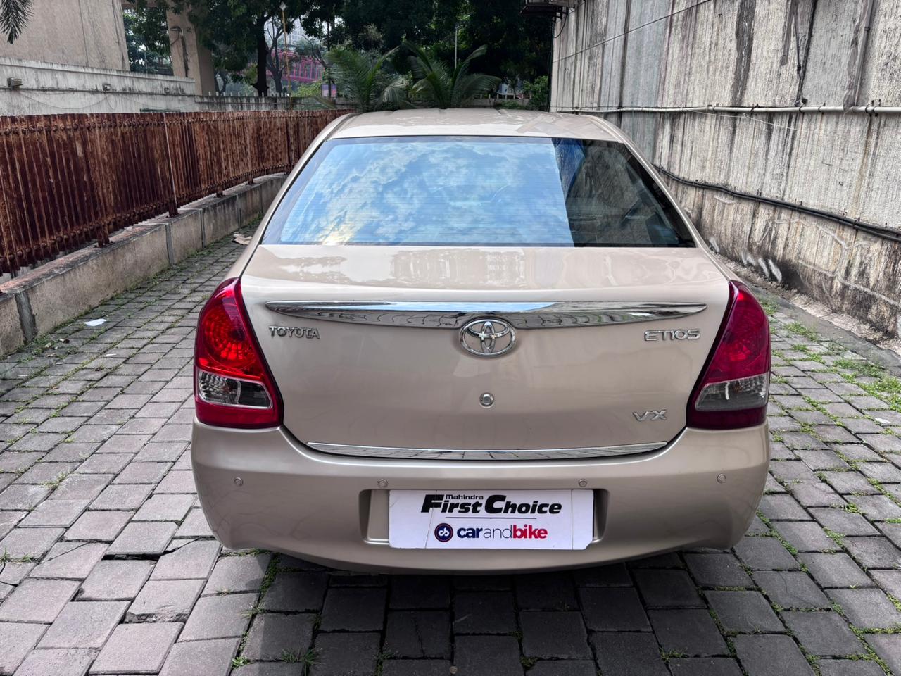 2011 Toyota Etios 1.2 VX MT