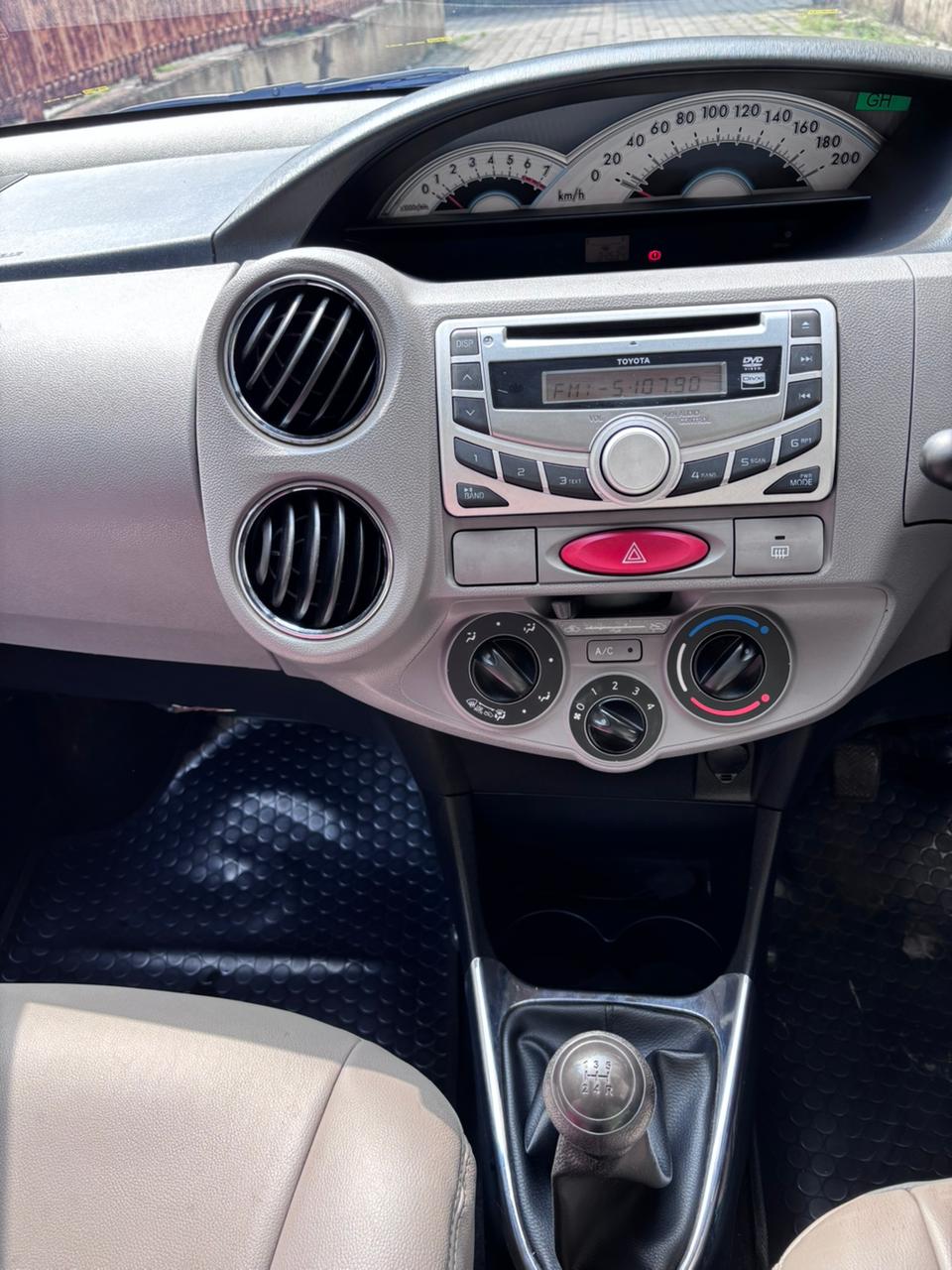 2011 Toyota Etios 1.2 VX MT