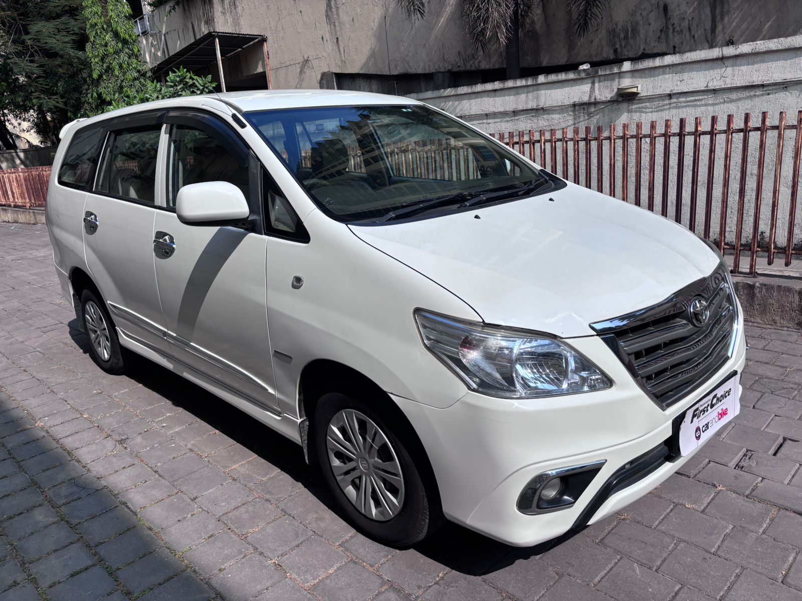 2014 Toyota Innova 2.5 G 6 STR