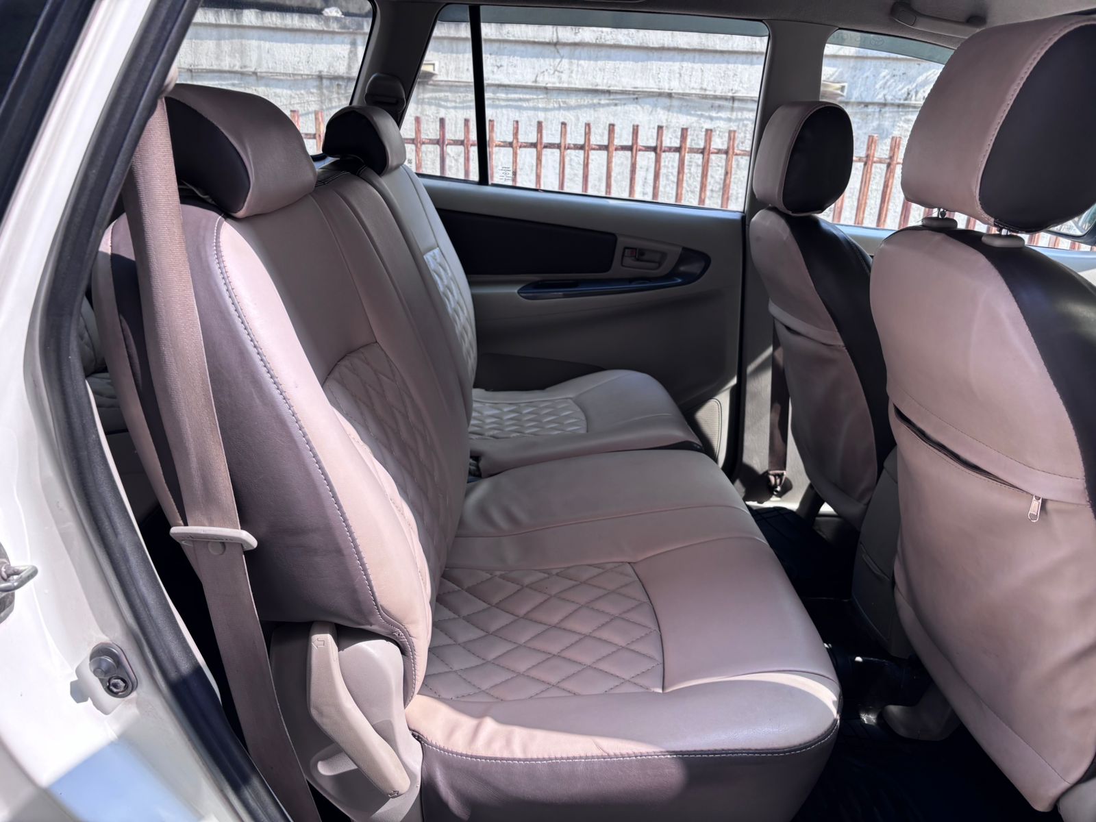 2014 Toyota Innova 2.5 G 6 STR