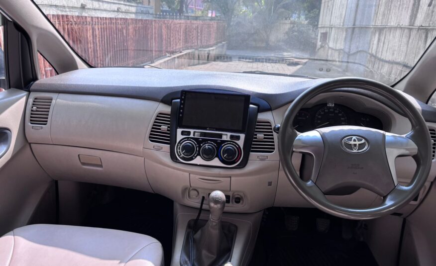 2014 Toyota Innova 2.5 G 6 STR