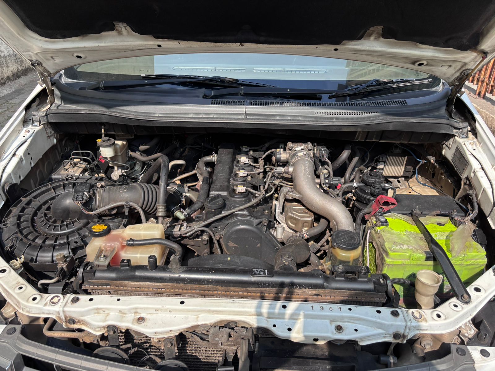 2014 Toyota Innova 2.5 G 6 STR