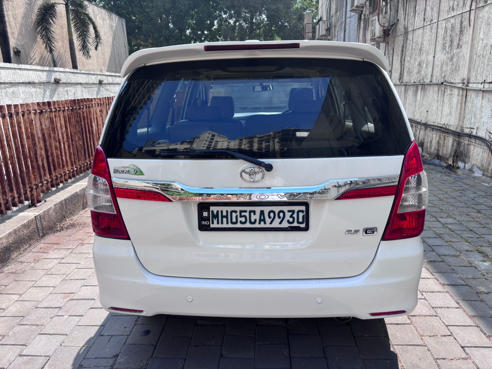 2014 Toyota Innova 2.5 G 6 STR
