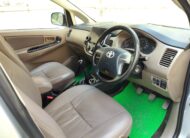 2016 Toyota Innova 2.5 G 7 STR MT