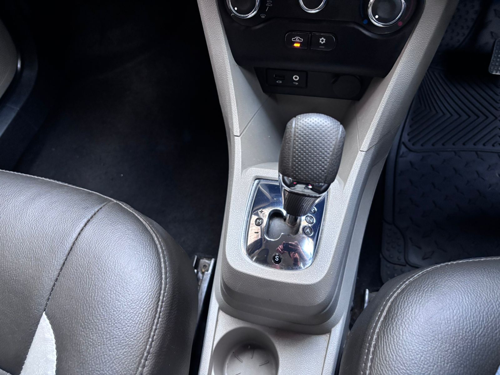 2018 Tata Tiago XTA P AT