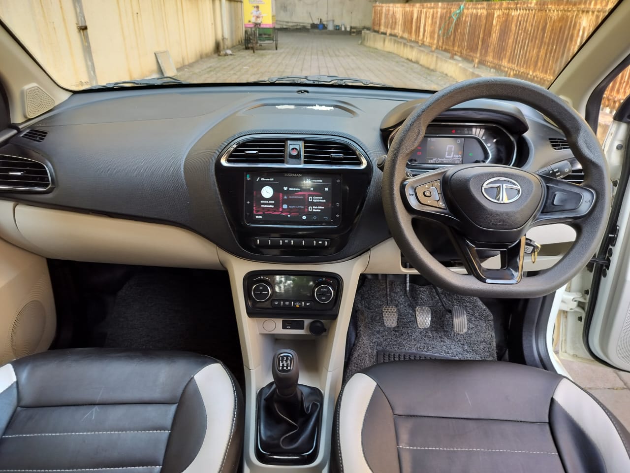 2022 Tata Tiago XZ+ MT