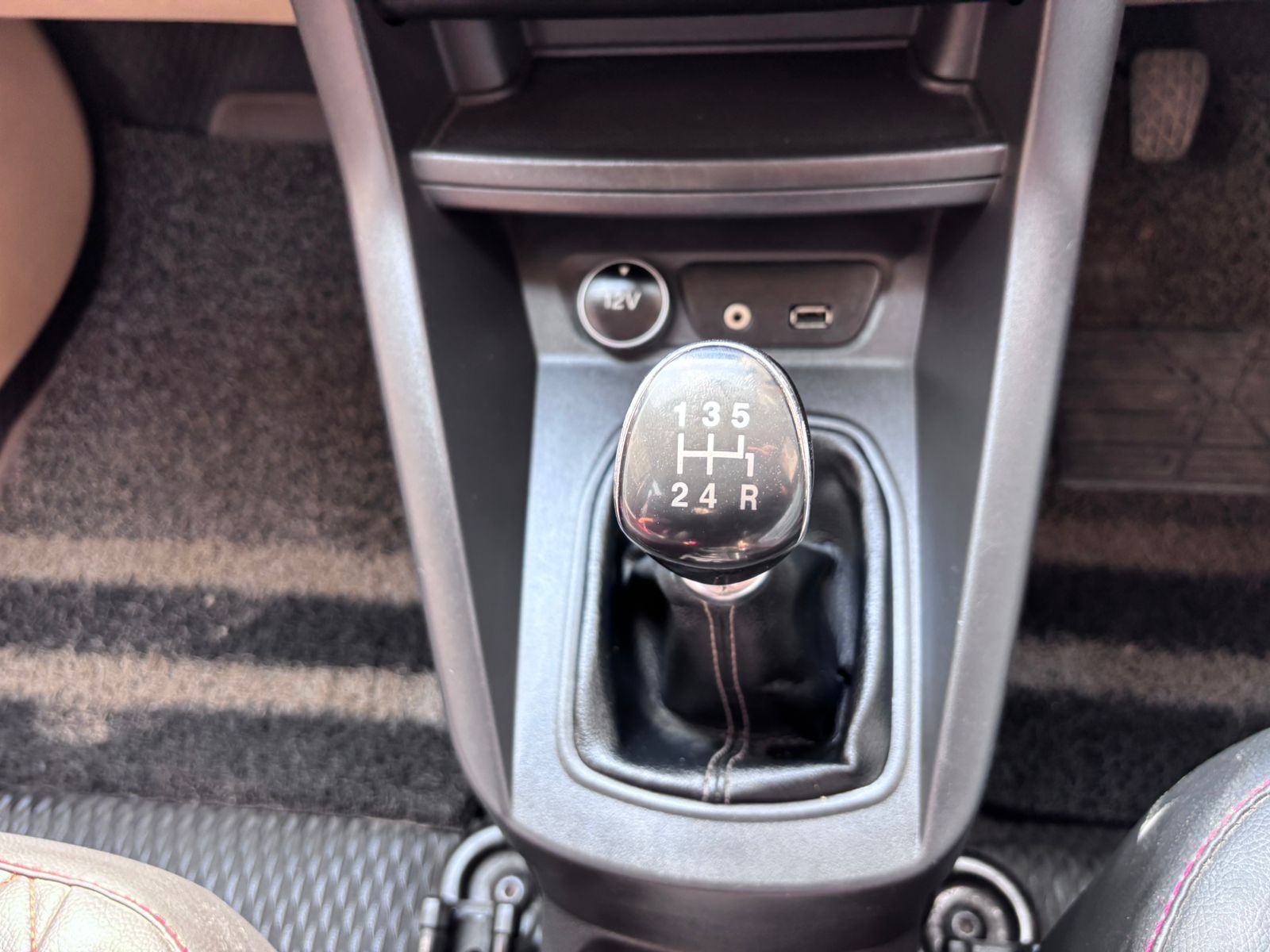 2018 Ford Ford Ashpire Trand + Diesel