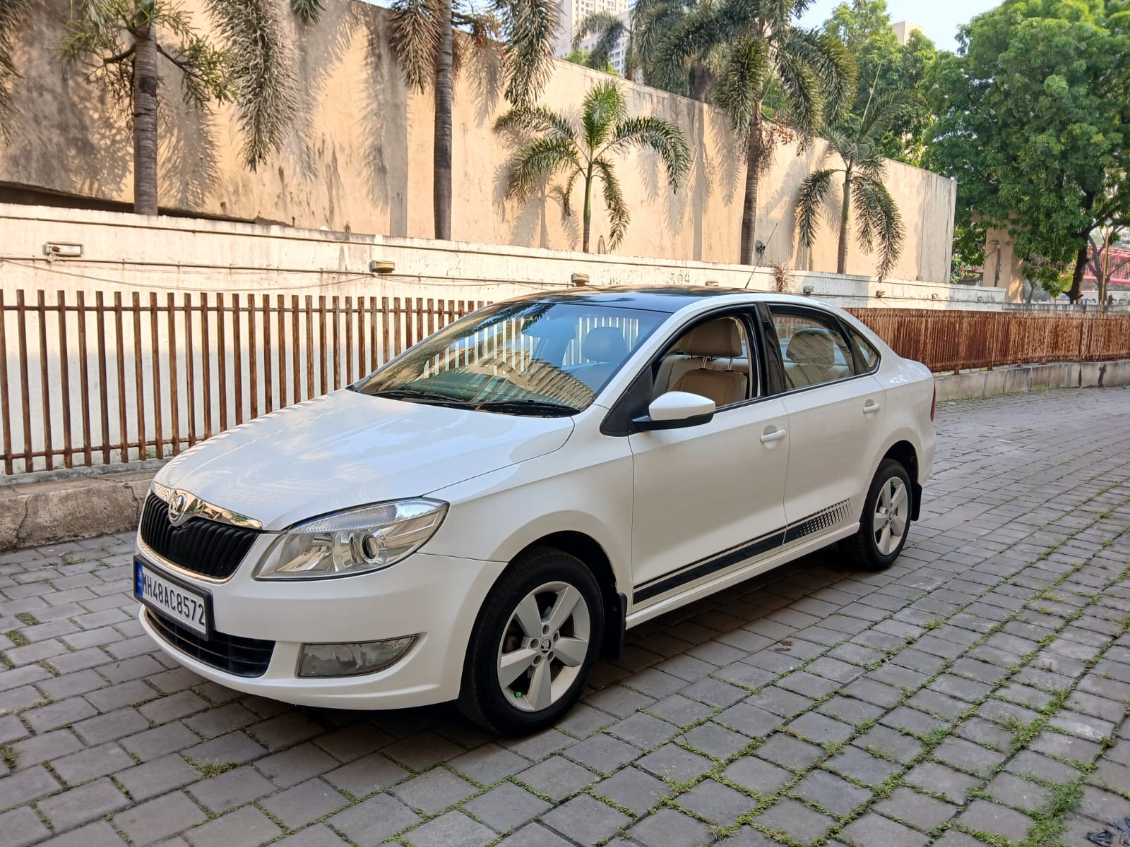 2016 Skoda Rapid Style Plus 1.6 Auto