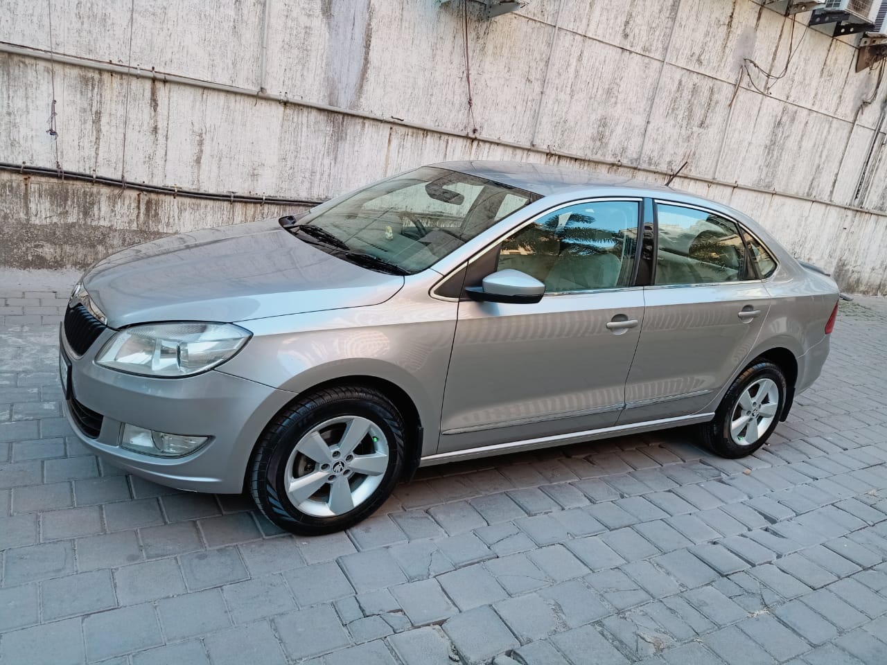 2016 Skoda Rapid Styal + 1.5 P