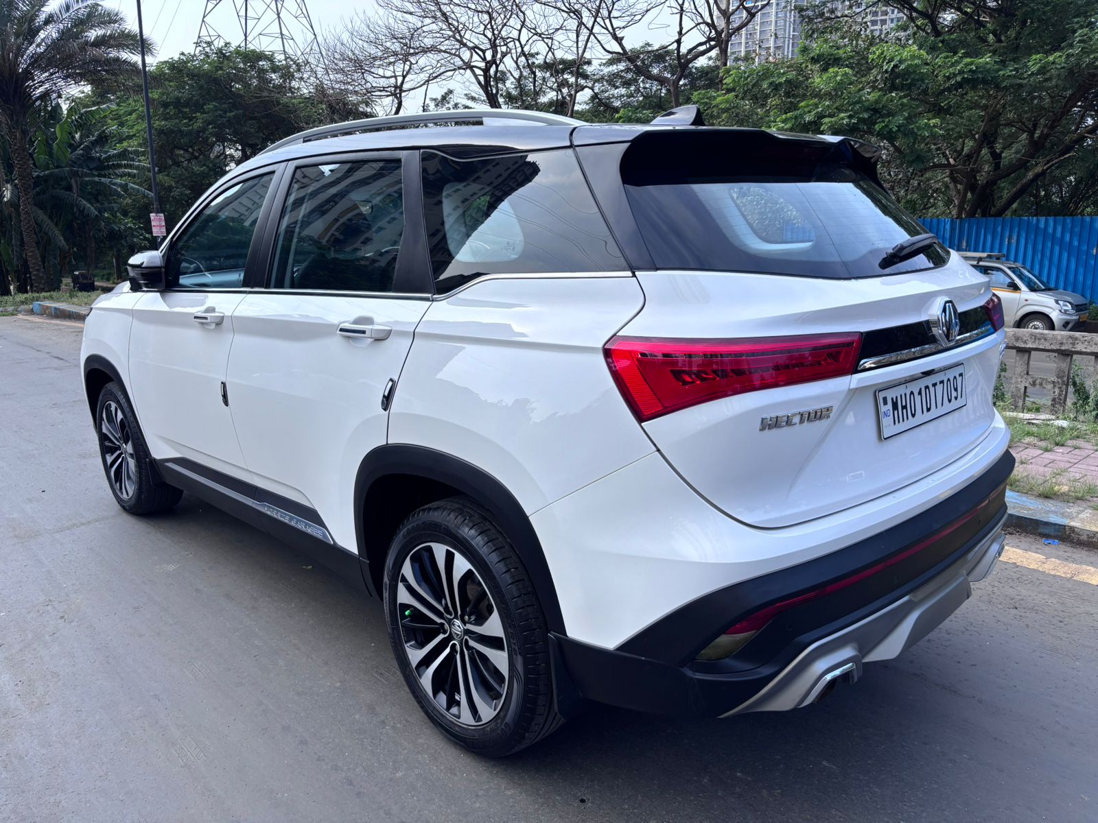 2021 MG Hector PE 1.5 CVT Sharp Sunroof