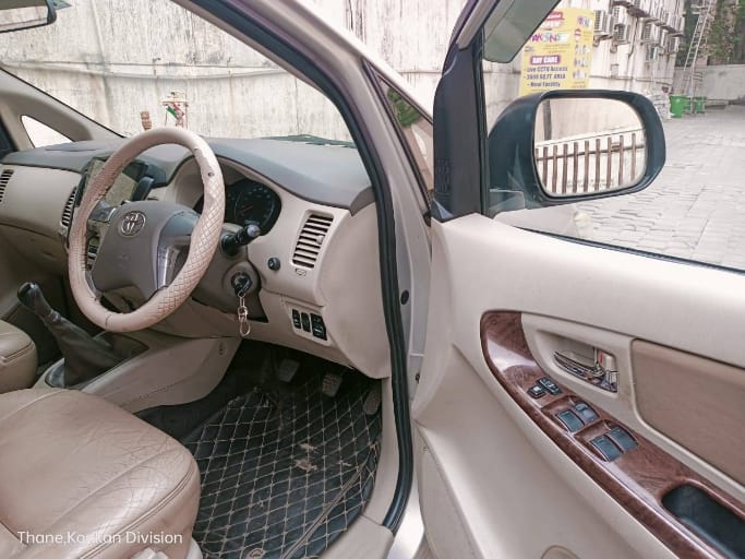 2012 Toyota Innova 2.5 G1 BSIV
