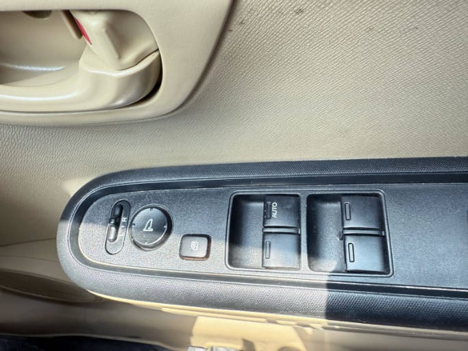2014 Honda Mobilio V i-VTEC