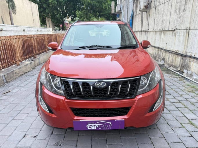 2016 Mahindra XUV500 AT W10 FWD