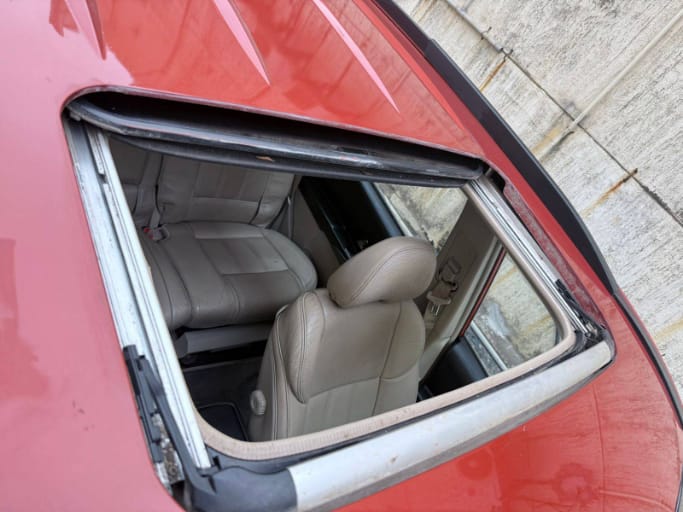 2016 Mahindra XUV500 AT W10 FWD