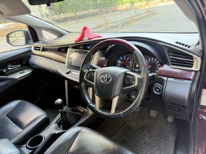 2016 Toyota Innova Crysta 2.4 ZX MT BSIV