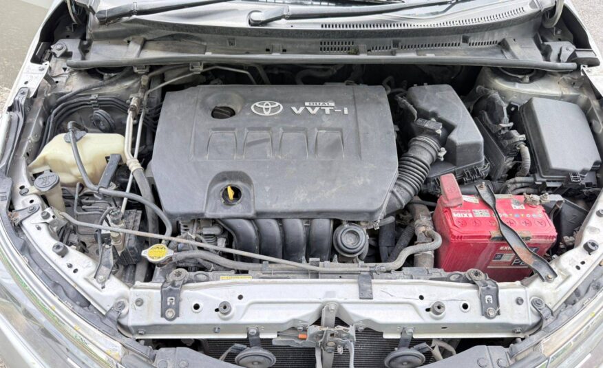 Toyota corolla altis 1.8 v (F)