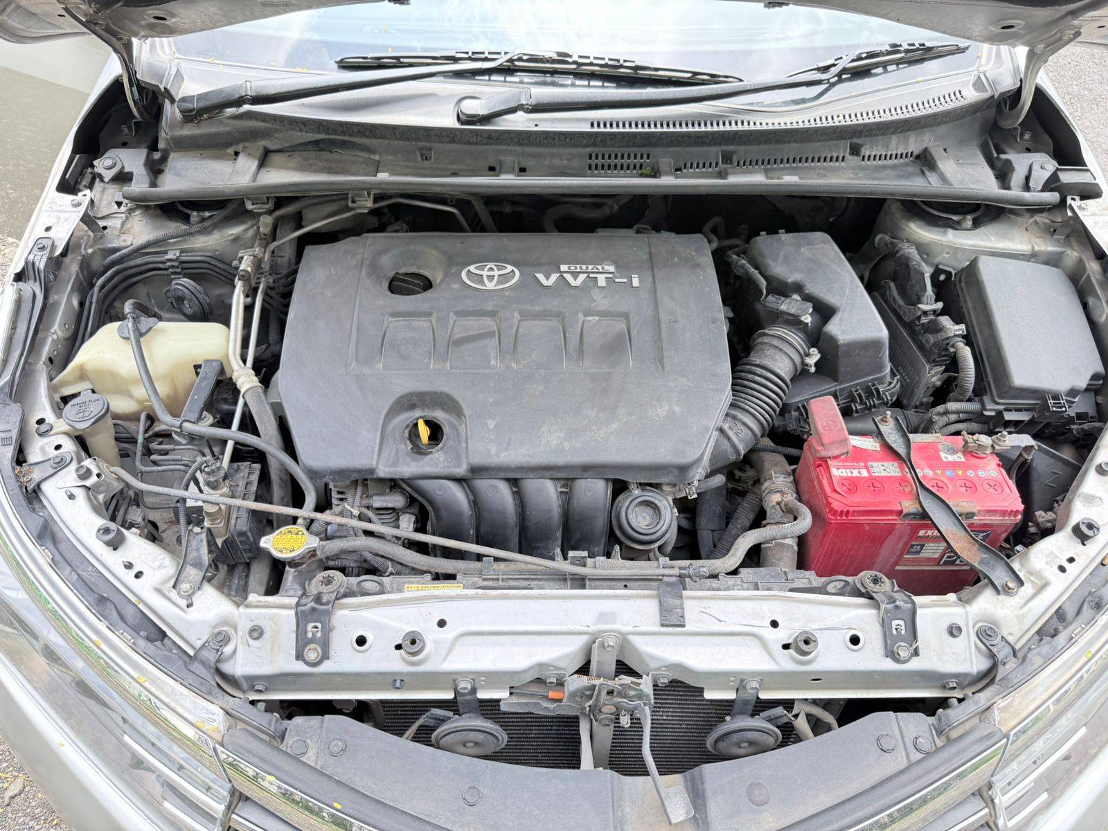 Toyota corolla altis 1.8 v (F)