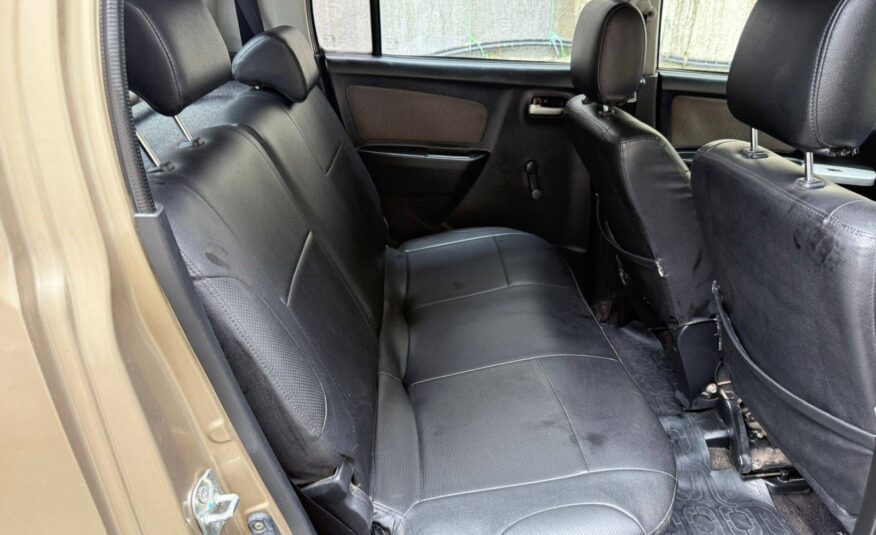 2015 WAGON R LXI P + CNG