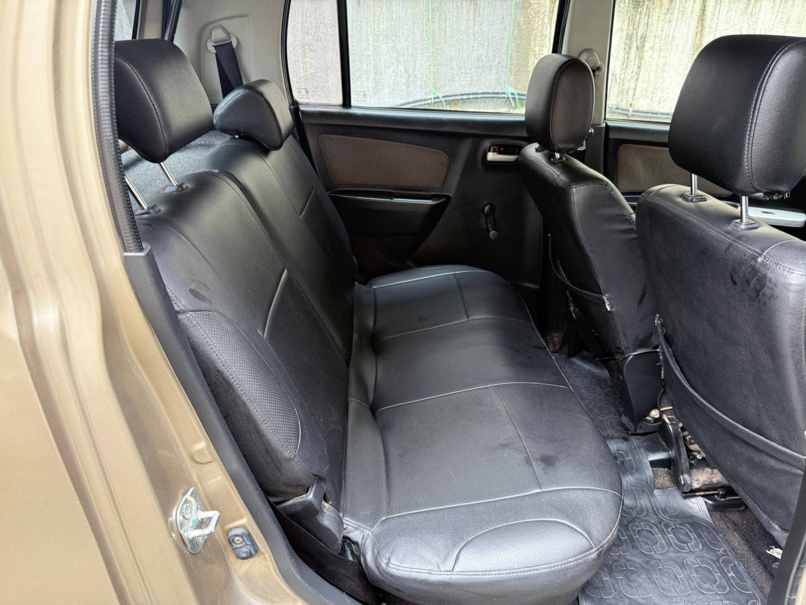 2015 WAGON R LXI P + CNG