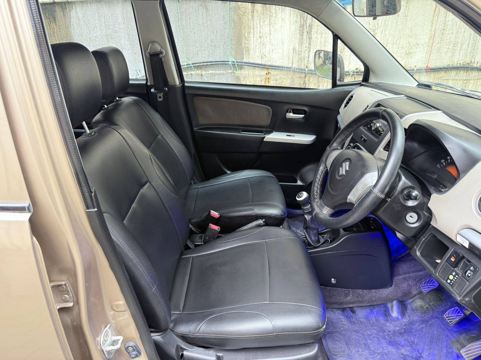 2015 WAGON R LXI P + CNG