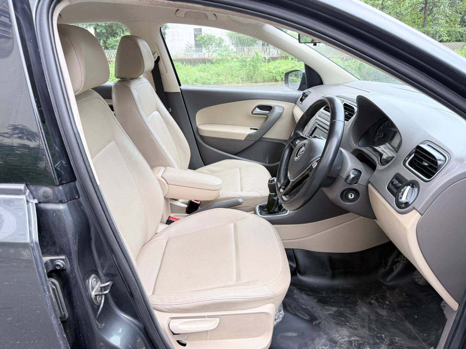 2016 Vento Highline 1.6 MT